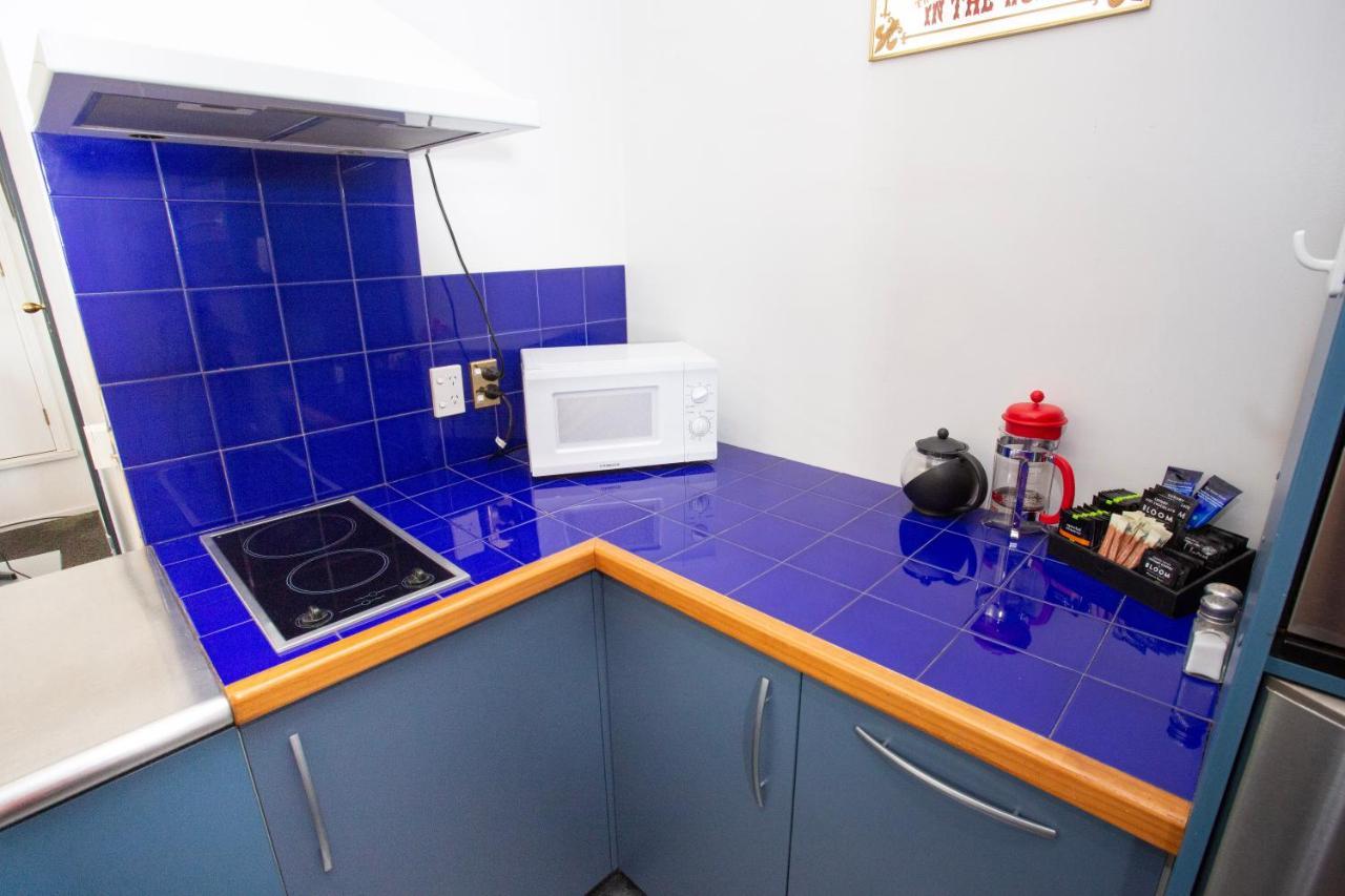 Cork And Keg Motel Renwick Ngoại thất bức ảnh