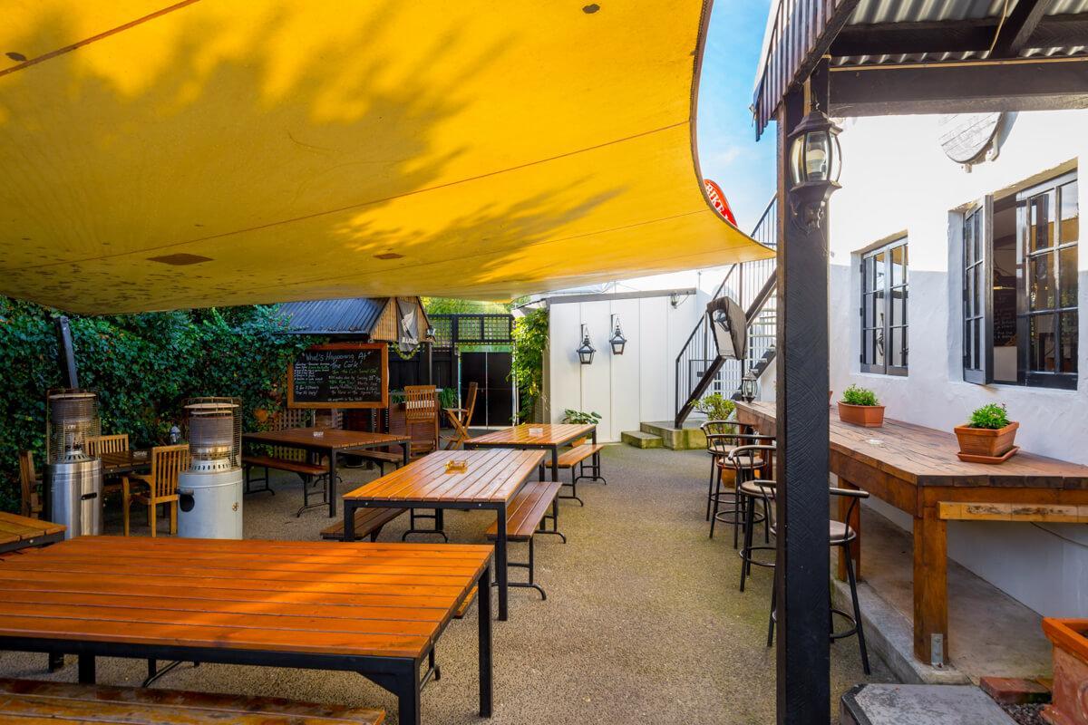 Cork And Keg Motel Renwick Ngoại thất bức ảnh