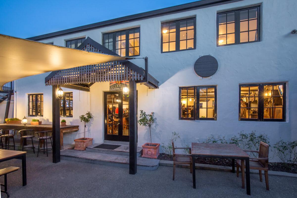 Cork And Keg Motel Renwick Ngoại thất bức ảnh
